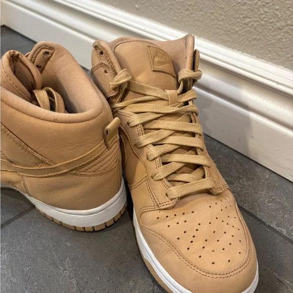 Nike Tan High-Top Sneakers - Picture 2 of 4